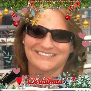 Meet your Posher, Arlene deville